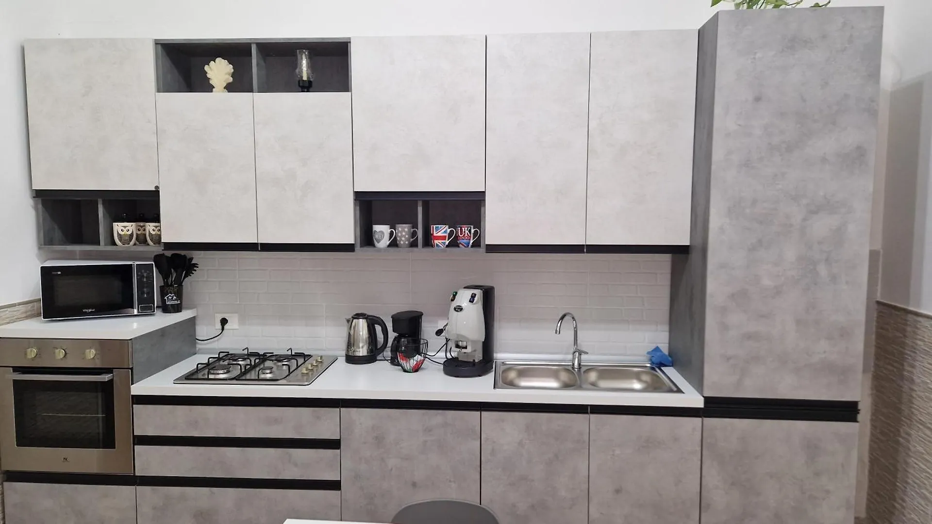 The Brothers House Appartamento Alla Zisa باليرمو 0*,  إيطاليا